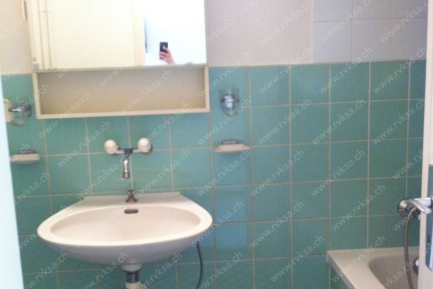 Appartement de 3 pièces, 72.25 m2, à Colombier - Salle de bain 