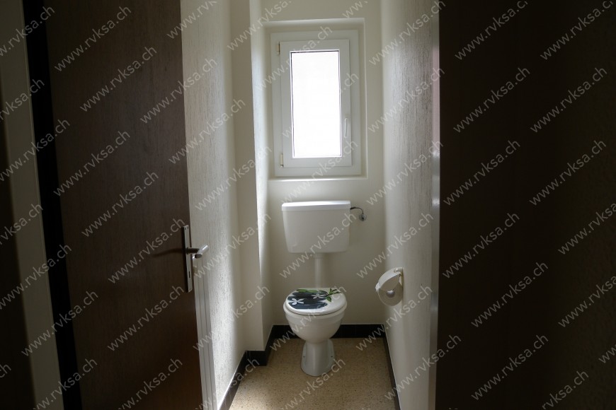 Appartement de 4 pièces, 96 m2, à Cortaillod - WC séparé 