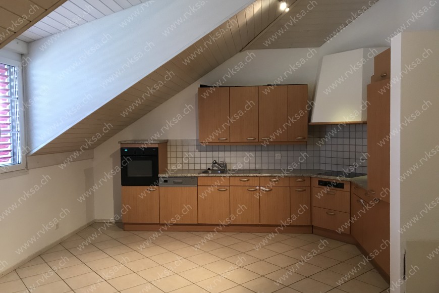 Attique duplex EST de 5,0 pièces à Bôle