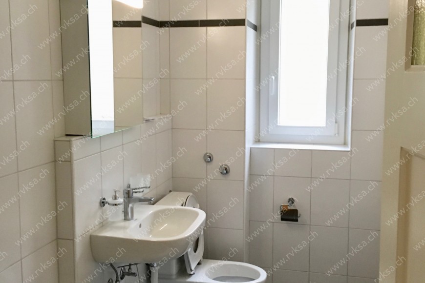 Appartement de 3 pièces, 65 m2, à Neuchâtel - WC séparé 