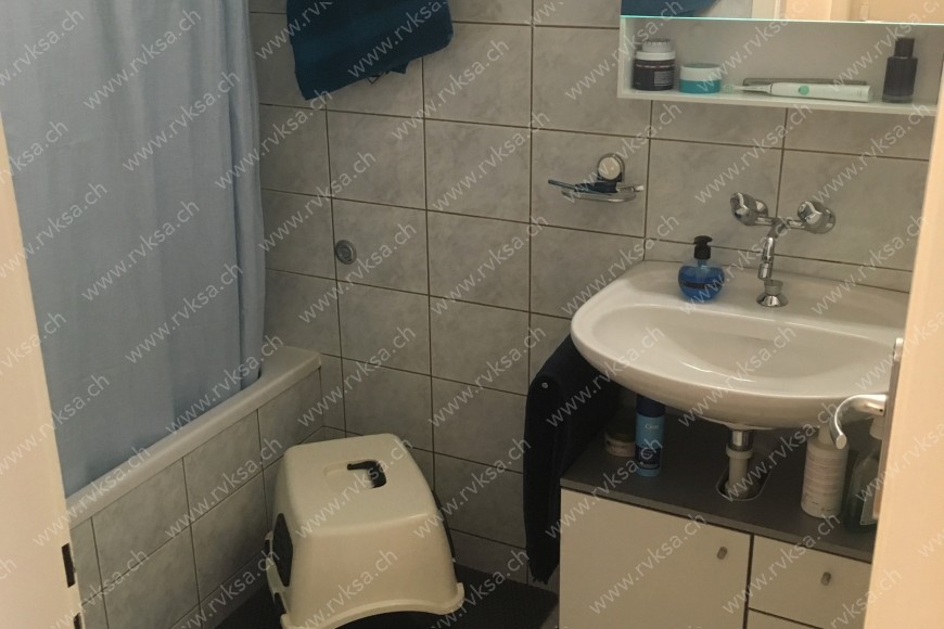Appartement de 4.5 pièces, 84 m2, à Bôle - Salle de bain 