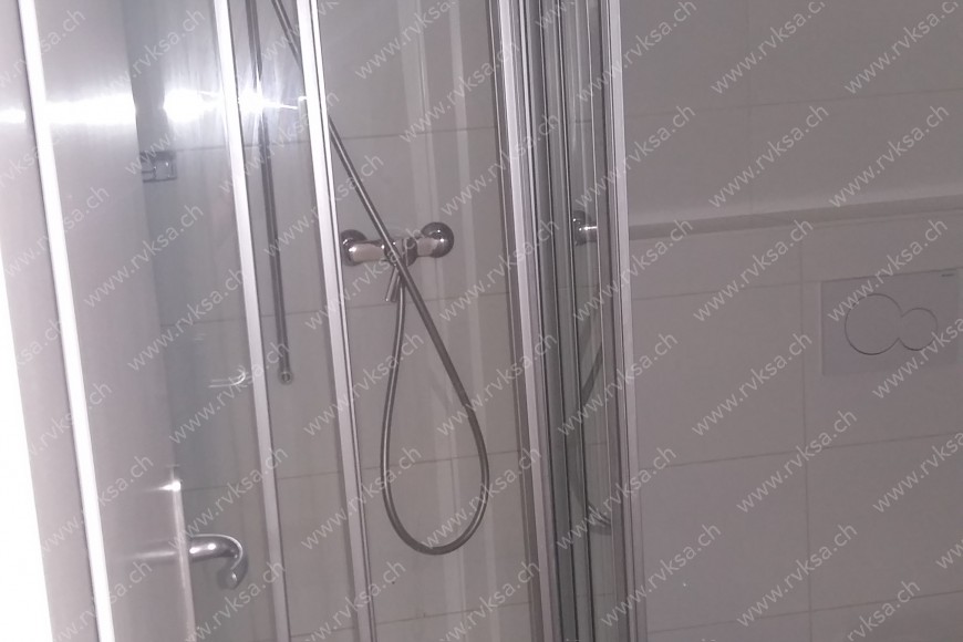 Appartement de 2 pièces, 45  m2, à Neuchâtel - Salle de bain 