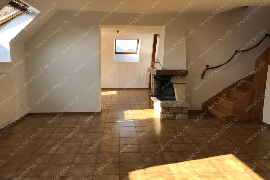 Appartement de 4.5 pièces, 98 m2, à Peseux - Séjour 