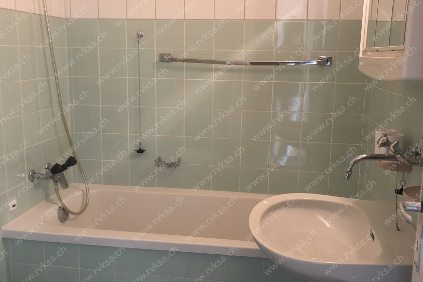 Appartement de 2 pièces, 40 m2, à Boudry - Salle de bain 