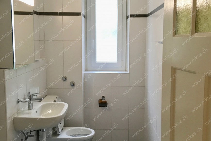 Appartement de 3 pièces, 65 m2, à Neuchâtel - Salle de bain 