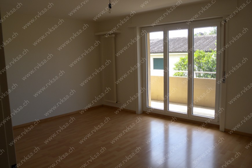 Appartement de 4 pièces, 96 m2, à Cortaillod - Séjour 