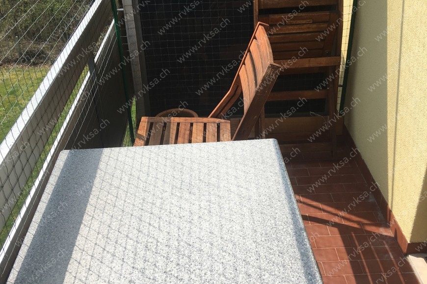 Appartement de 4.5 pièces, 84 m2, à Bôle - Balcon - terrasse 