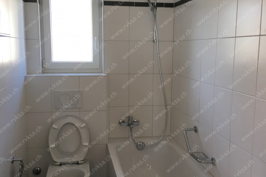 Appartement de 3 pièces, 56 m2, à Peseux - Salle de bain 