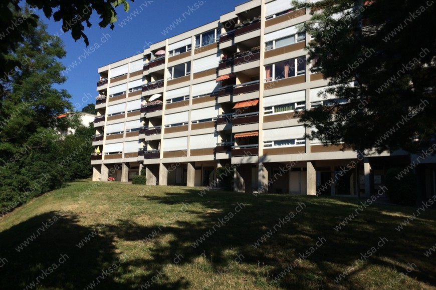 Bâtiment Appartement de 2.5 pièces, 69  m2, à Hauterive