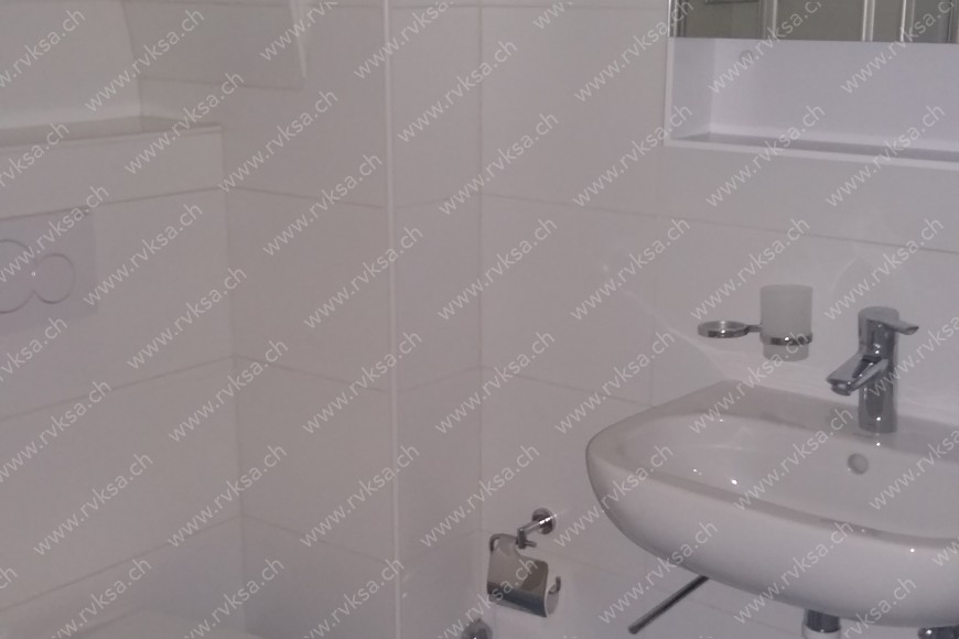 Appartement de 2 pièces, 45  m2, à Neuchâtel - Salle de bain 