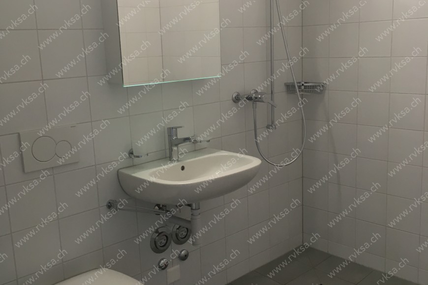 Appartement de 3 pièces, 69.9 m2, à Bôle - Salle de bain 