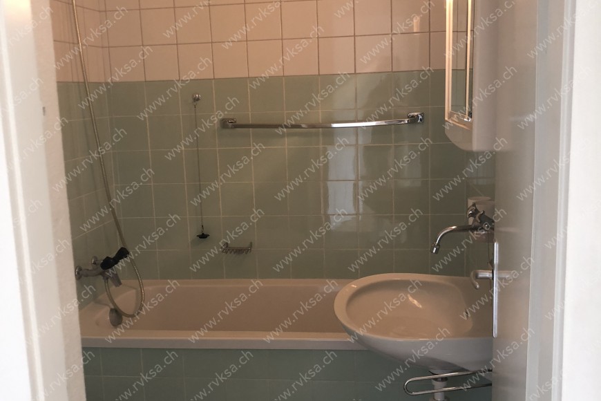 Appartement de 2 pièces, 40 m2, à Boudry - Salle de bain 