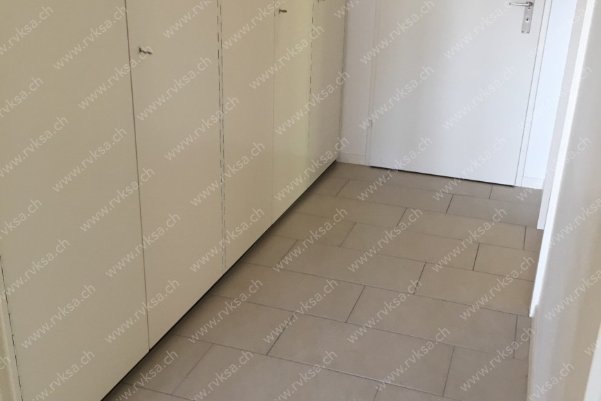 Appartement de 2.5 pièces, 68 m2, à Hauterive - Corridor 