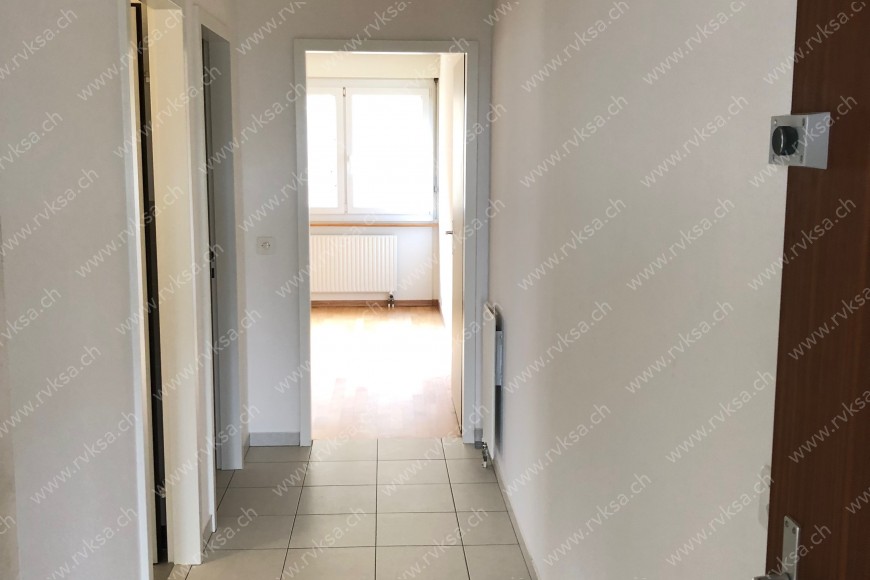 Appartement de 2.5 pièces, 69  m2, à Hauterive - Corridor 