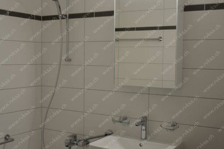 Appartement de 4.5 pièces, 85 m2, à Boudry - Salle de bain 